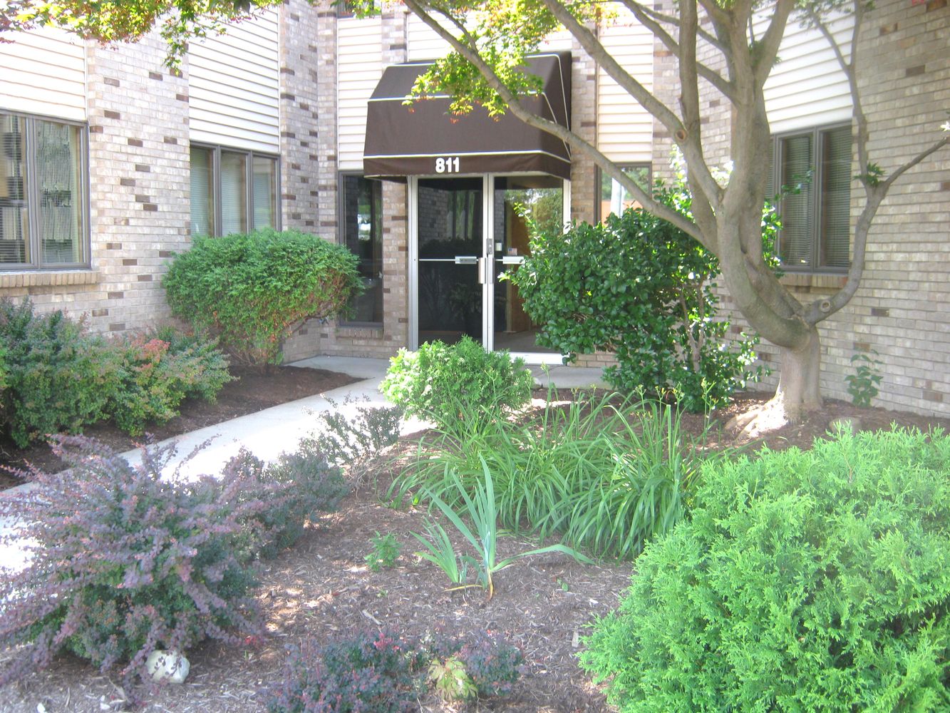 Premiere Office Space: 811 Ayrault Rd, Fairport, NY 14450